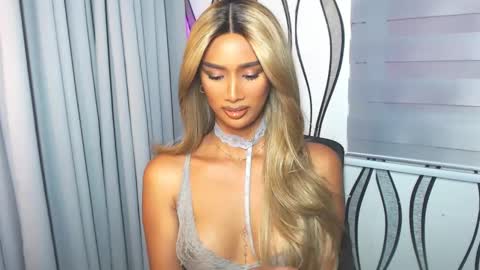 Lana online show from February 18, 12:15 am