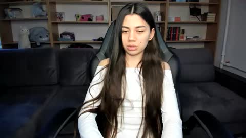 Lana online show from June 10, 6:07 pm