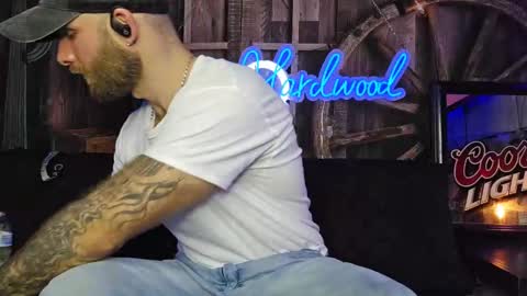 Snapshot of lancehardwood222 chatting on February 26, 4:41 am LANCE online show from February 26, 4:41 am