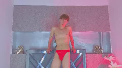 lancelot_grey online show from June 13, 9:47 pm