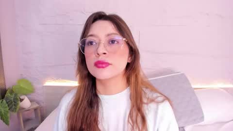 Lanna online show from December 22, 11:50 am