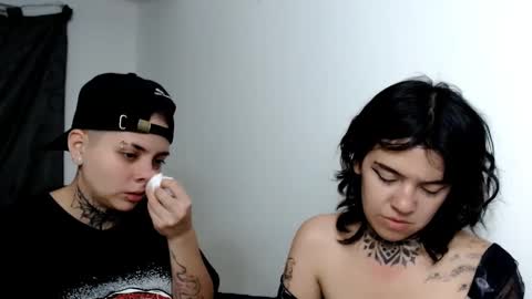 Snapshot of lannie_gonzales chatting on February 22, 2:17 am LANNIE online show from February 22, 2:17 am