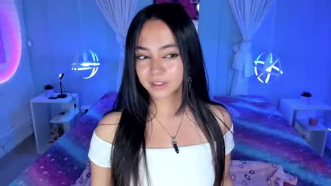 Snapshot of laraa_rous chatting on October 7, 3:02 am lara online show from October 7, 3:02 am