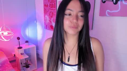 Snapshot of laraa_rous chatting on September 25, 3:57 am lara online show from September 25, 3:57 am
