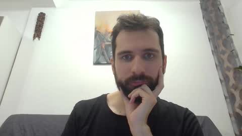 laraaan online show from January 7, 7:30 pm