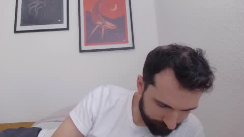 laraaan online show from March 27, 12:06 pm