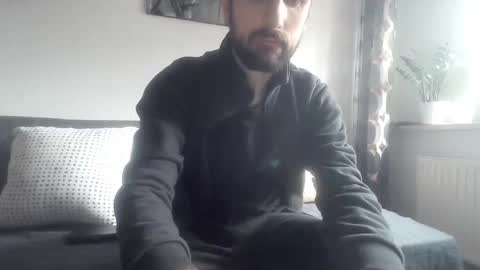 Snapshot of laraaan chatting on October 31, 2:28 pm laraaan online show from October 31, 2:28 pm