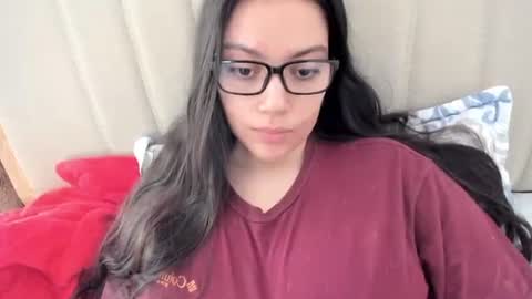 lara online show from April 23, 2:51 pm