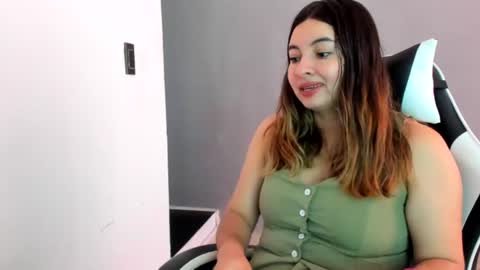 Lara online show from July 21, 4:31 pm