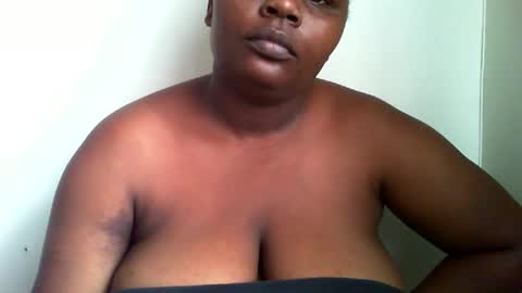 laralovex online show from January 13, 11:30 am