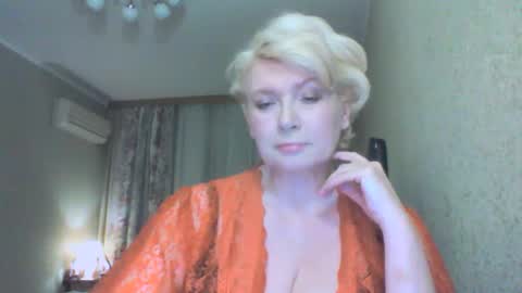 laramrs online show from March 13, 6:22 pm