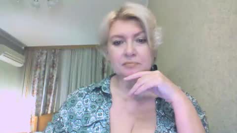 laramrs online show from November 10, 4:21 pm