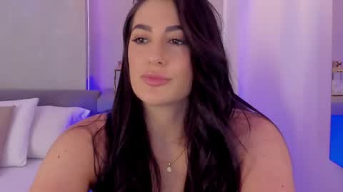 Laura online show from June 5, 8:25 pm