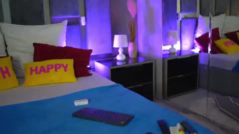 Lara online show from June 24, 7:43 pm