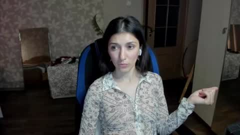 Snapshot of larisadevries chatting on October 6, 6:59 pm Larisa online show from October 6, 6:59 pm