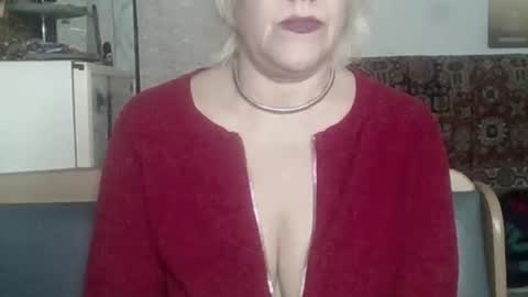 larisaq4ugo24 online show from February 3, 8:40 am