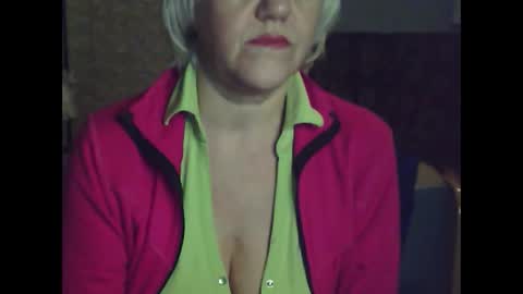 Snapshot of larisaq4ugo24 chatting on October 19, 7:40 pm larisaq4ugo24 online show from October 19, 7:40 pm