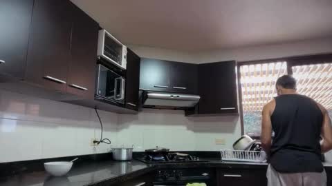 andrew online show from December 16, 9:54 pm