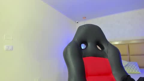  MIA  online show from October 1, 12:26 pm