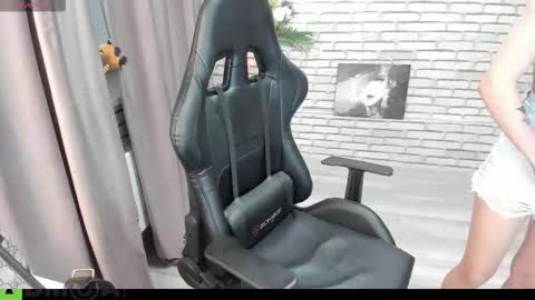 lasly_moon online show from September 15, 12:01 am