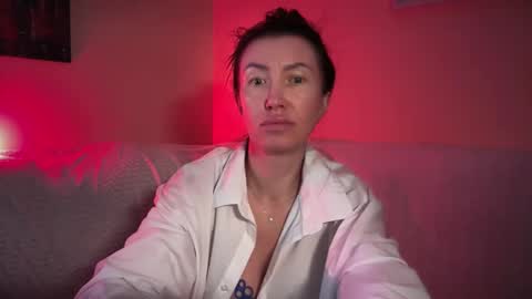 Goddess Tati Bangs Fetish online show from April 18, 1:40 am