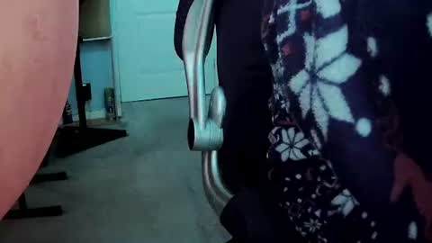 latexchris77 online show from February 16, 11:16 am