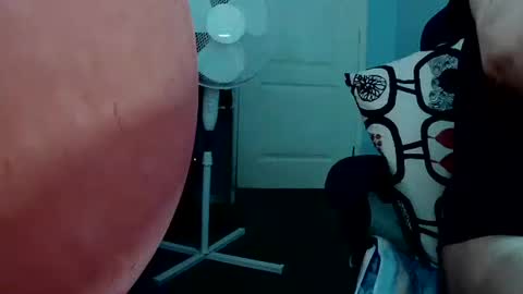 latexchris77 online show from June 9, 6:24 am