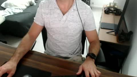 latexdave84 online show from July 10, 2:27 am