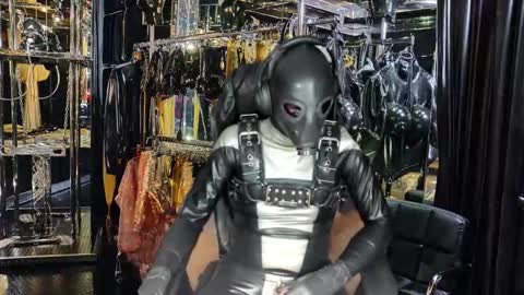 latexlover202 online show from February 8, 10:24 pm