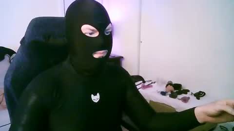 latexminheadroom online show from July 23, 5:16 am