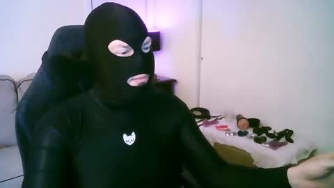 latexminheadroom online show from June 22, 3:25 am