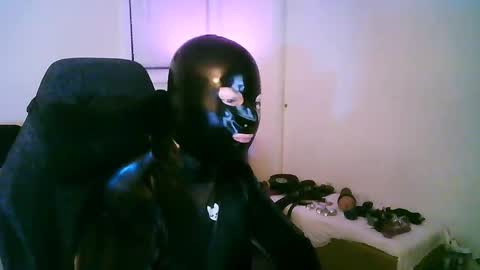 latexminheadroom online show from November 16, 3:19 am