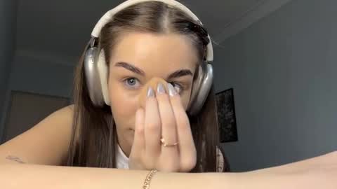 Liza online show from April 2, 5:42 pm