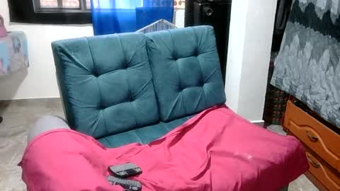 latin_curiousxxx online show from June 13, 5:45 pm