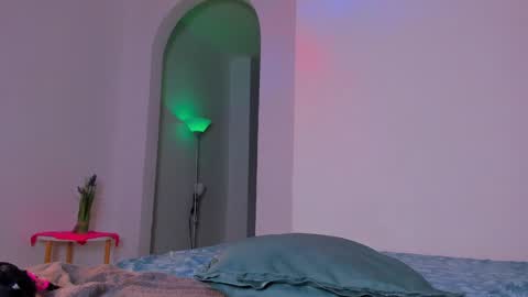 Gabby online show from November 1, 12:22 am