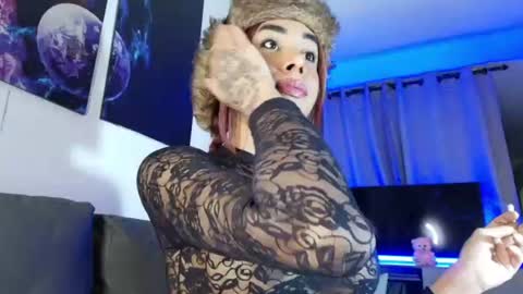 instagramlatin goddessx   im nikoll online show from June 25, 7:13 am