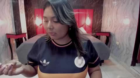 EMMA   online show from November 18, 2:53 pm