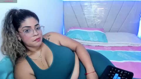 latinamav22 online show from June 6, 10:04 pm