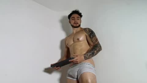 LatinBoyVIP  Colombian online show from June 7, 1:44 am