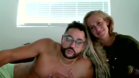 Snapshot of latinlova25 chatting on October 11, 10:02 pm Bonnie and Clymax online show from October 11, 10:02 pm