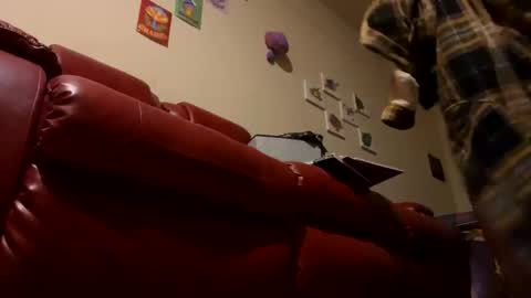 Snapshot of latinlover199518 chatting on March 9, 6:06 am latinlover199518 online show from March 9, 6:06 am