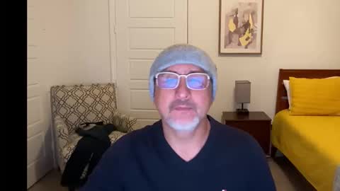 QS - INDEPENDENT MODEL online show from December 2, 4:53 am