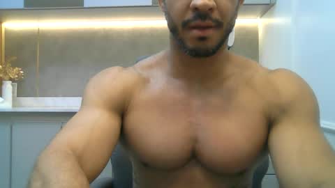 latino_rodri online show from June 27, 1:50 pm