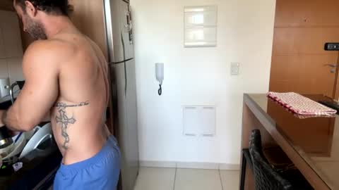 latino_rodri online show from July 28, 12:48 pm