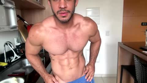 latino_rodri online show from July 6, 2:36 pm