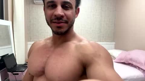 latino_rodri online show from July 12, 10:35 pm