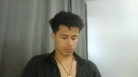 latinox03 online show from November 15, 2:40 pm