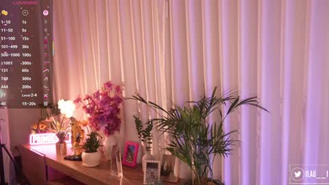 Snapshot of lau__1 chatting on October 18, 7:18 pm IG 1lau  1 X 1lau  1 online show from October 18, 7:18 pm