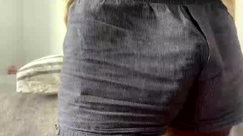 Snapshot of lauetalau chatting on October 28, 3:46 pm Lau online show from October 28, 3:46 pm