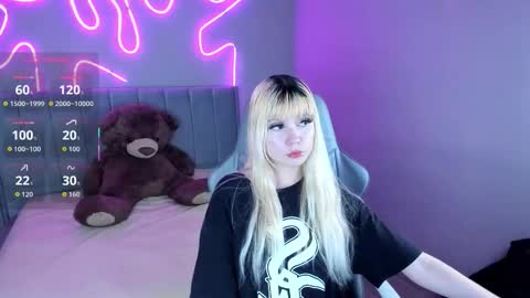 Snapshot of laukyubey1 chatting on October 8, 8:37 pm laukyubey1 online show from October 8, 8:37 pm